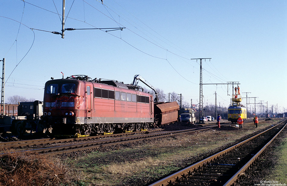 Unfallok 151 120 am 25.1.2003 im Bahnhof Grmberg