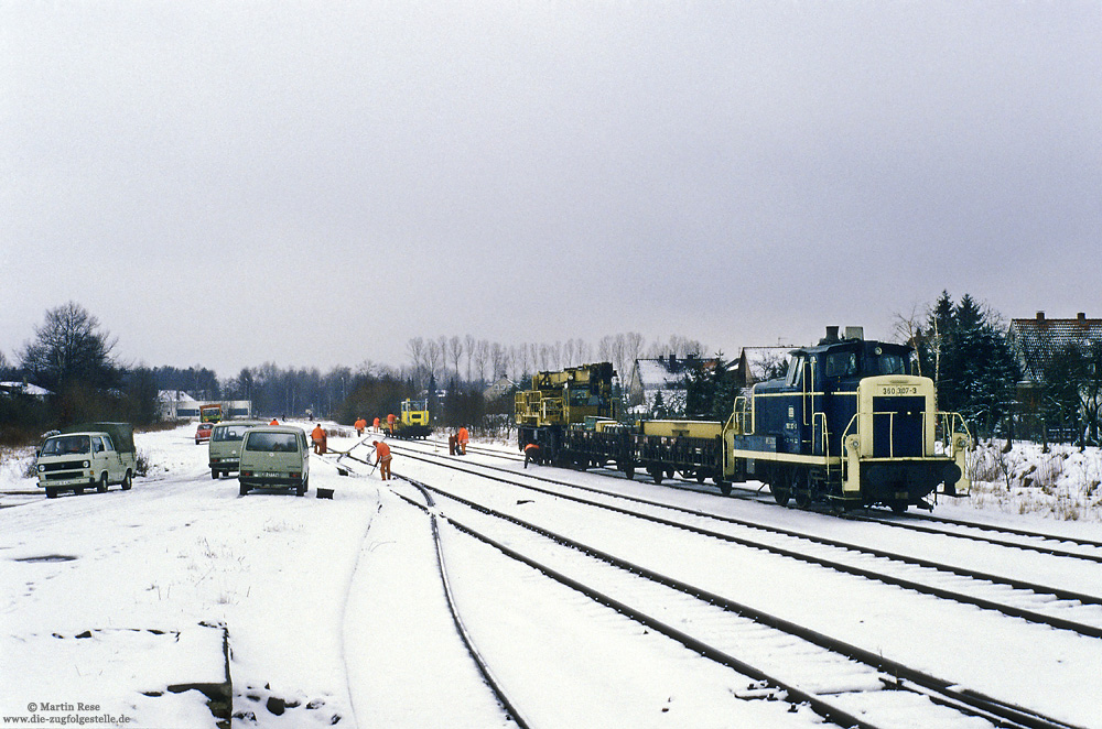 Gleisabbau im Bahnhof Bad Lippspringe mit 360 307
