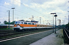 111 178 mit S4-Eröffnungszug in Unna am 2.6.1984