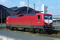 112 136 mit DR-Emblem in Leipzig Hbf
