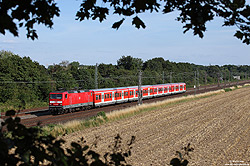 143 854 in verkehrsrot mit S68 mit x-Wagen bei Langenfeld-Berghausen