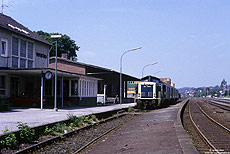 212 316 vom Bw Wuppertal mit dem N6071 im Bahnhof Wipperfürth