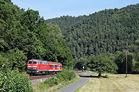 218 151 vom Bw Trier mit RB12837 auf der Eifelstrecke bei Kordel