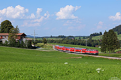 218 446 mit RB nach Füssen auf der König-Ludwig-Bahn