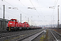 265 011 mit Güterzug im Bahnhof Witten