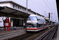 Am 25.10.1996 habe ich den Doppelstockschienenbus 670 005 in Trier Hbf fotografiert.