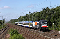 HKX1802 Hamburg - Köln bei Köln Stammheim, bespannt mit ES64 U2-030