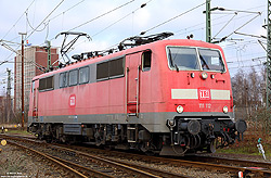 Mit der betriebsfähigen 111 112 übernahm des Unternehmen TRI Ende 2022 die erste Lok der Baureihe 111. Am 28.1.2023 kam die Lok nach Münster Hbf um drei Doppelstockwagen von DB-Gebrauchtzug abzuholen. 
