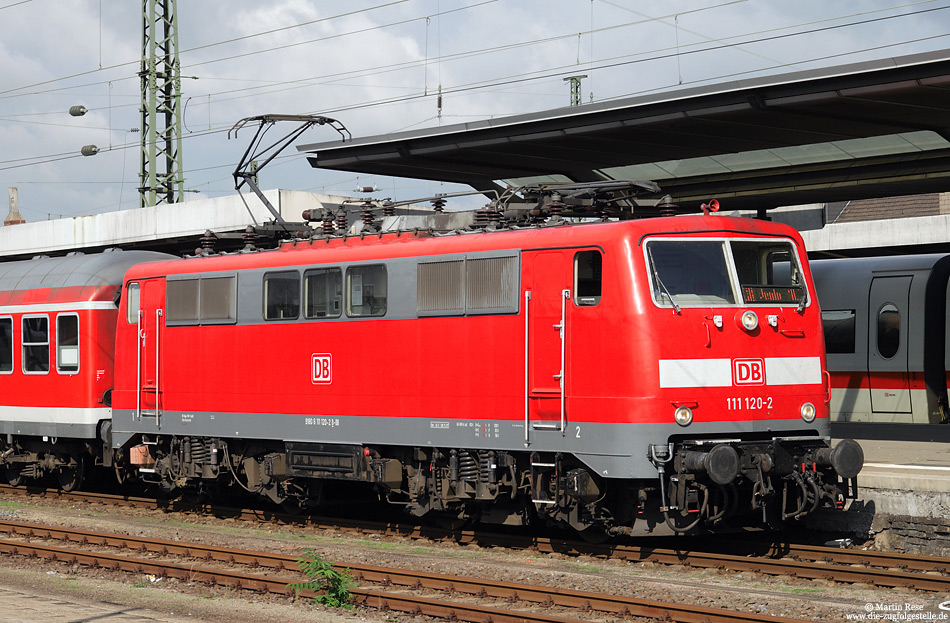 Am 14.9.2009 habe ich die ehemalige S-Bahn-Lok 111 120 in Hamm/Westf.