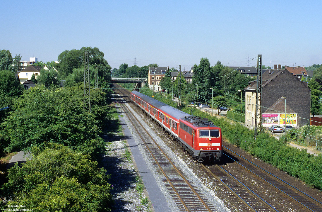 111 150 mit n-Wagen im Ruhrgebiet zwischen Essen-Altenessen und Essen-Katernberg