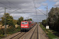111 061 vom Bw Freiburg auf der Rheintalbahn bei Orschweier