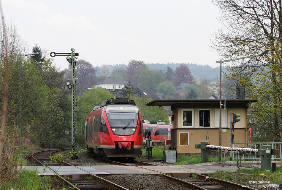 Der Bahnhof Engelskirchen ist die letzte, mit alter Signaltechnik ausgerüstete Betriebsstelle entlang der KBS 459. Aufgrund einer Signalstörung ließ sich das Ausfahrsignal nicht auf 