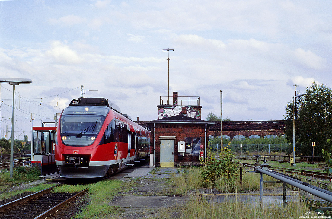 An der Tankstelle des ehemaligen Bw Bielefeld entstand das Foto des 644 060. 13.10.2000