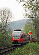 Am Einfahrvorsignal des Bahnhofs Engelskirchen entstand das Foto des 644 005, der als RB 11859 auf dem Weg nach Köln war. 14.4.2009