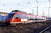 Nur wenige Triebwagen der Baureihe 644 trugen Werbung. Zu diesen Zügen gehörte der 644 019, aufgenommen in Dortmund Bbf. 6.1.2000