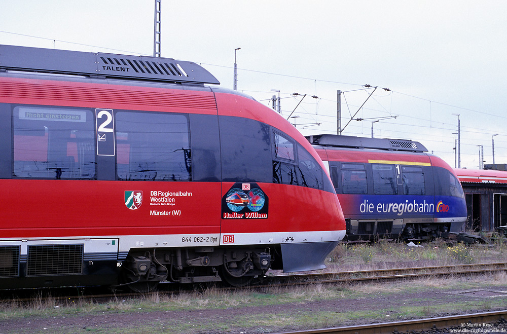 Am 18.11.2002 trafen sich der 644 062 (Haller Willem) und der 644 027 (Euregiobahn) im heimatlichen Betriebswerk. Obwohl die Baureihe 644 zeitweise auch außerhalb ihrer Stammstrecken eingesetzt wurden, blieben sie beim Bw Köln Deutzerfeld beheimatet. 