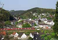 Die Ortschaft von Engelskirchen bildet die Kulisse für den 644 030. 21.4.2009