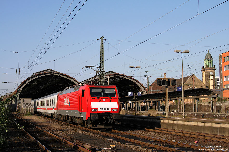 Von Hamm ging es am 26.9.2009 als Lr78828 zurück nach Köln Bbf. In Hagen Hbf musste die Überholung durch einen InterCity abgewartet werden.