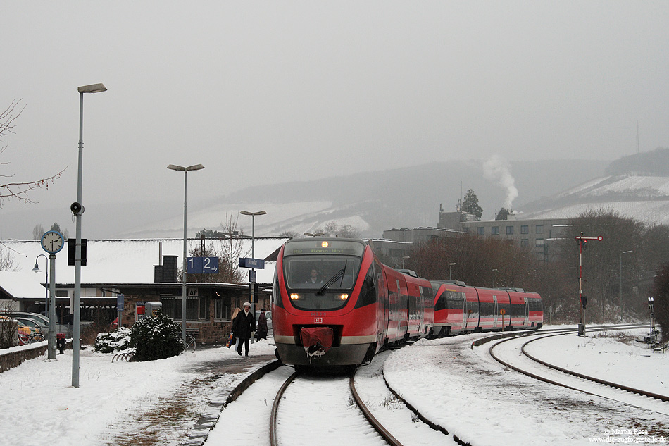 643 018 als RB12187 im Bahnhof Ahrweiler im Schnee