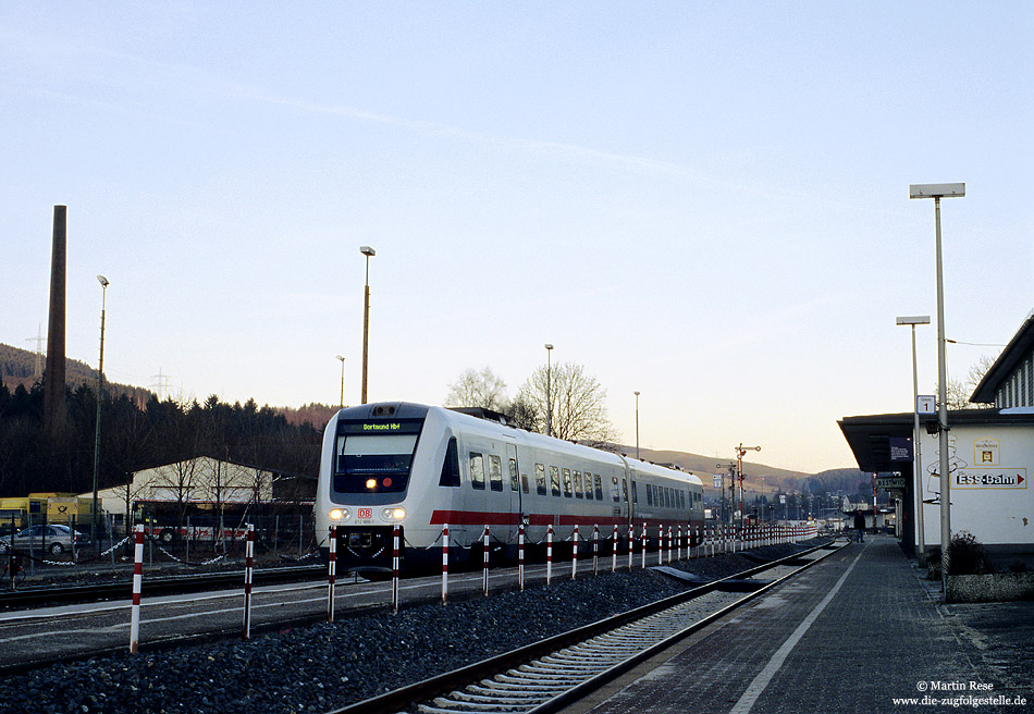 612 in ICE-Lackierung, 612 486 im Bahnhof Bestwig