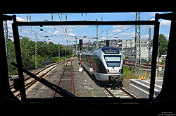ET23 2101 von Abellio-Rail als Regionalexpress im Bahnhof Siegen