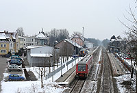 Die zweistündlich verkehrende  IRE-Linie Basel - Friedrichshafen - Ulm fährt zwischen Friedrichshafen und Ravensburg ohne Zwischenhalt. So passiert auch am 27.1.2010 der aus dem 611 016 gebildete IRE3103 Meckenbeuren ohne Halt.