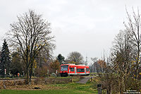 Aus Laupheim Stadt kommend erreicht die RB22582 nach Rammingen in Kürze Laupheim West. 14.11.2008