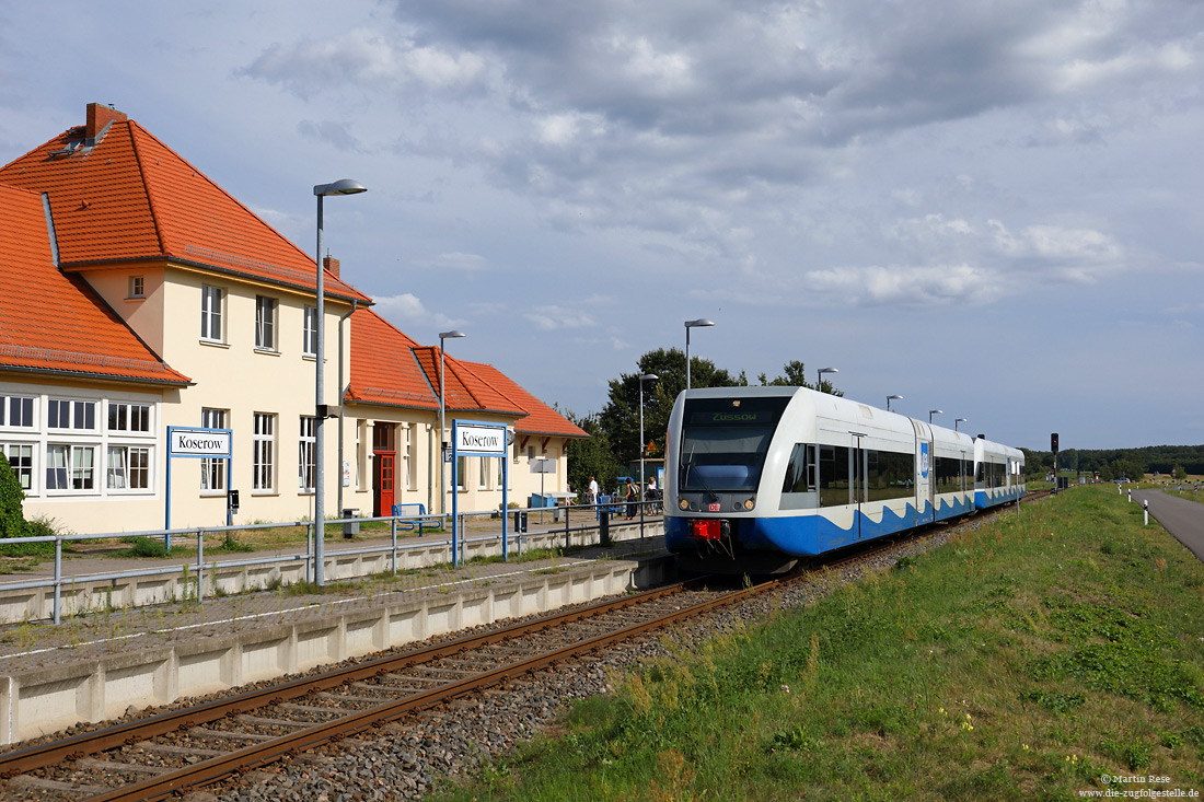646 111 der UBB auf der Insel Usedom im Bahnhof Koserow