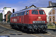 Am 26.9.1988 habe ich den 218-Erstling 218 001 vom Bw Regensburg in Weiden (Oberpf.) fotografiert.