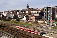 Als RB 20766 nach Wuppertal Hbf fährt der 628 496 in Remscheid Hbf ein. 19.11.2009