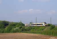 Zwischen Münster und Warburg kommt ebenfalls der "FLIRT" zum Einsatz, allerdings unter Regie der Eurobahn. Am 2.5.2009 passiert der ET5.11 den Betriebsbahnhof Benhausen.