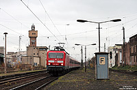 Obwohl sich die Baureihe 143 inzwischen auf dem “Rückzug” befindet, trägt sie auf den elektrifizierten Strecken der neuen Bundesländer die Hauptlast des Nahverkehrs. Mit der RB 16322 (Halle – Eisenach) fährt die Erfurter 143 169 in Merseburg ein. Ab Fahrplanwechsel im Dezember 2010 soll diese Linie mit Lokomotiven der Baureihe 182 bespannt werden. 8.11.2010