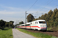Nahe dem Abzweig Werkstätte entstand mit dem aus dem 402 043 gebildeten ICE650 ein weiteres Foto des Umleiterverkehrs. 22.9.2010 
