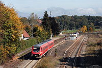 Als RB 22613 (Ulm - Aulendorf) verlässt der 611 027 Bad Schussenried. 6.10.2010