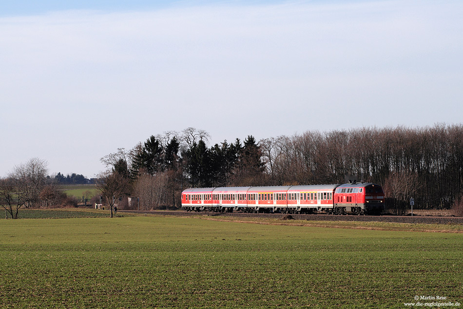 Mit der RB11653 nach Bonn Hbf rollt die 218 139 dem nächsten Halt Rheinbach entgegen. 7.2.2011