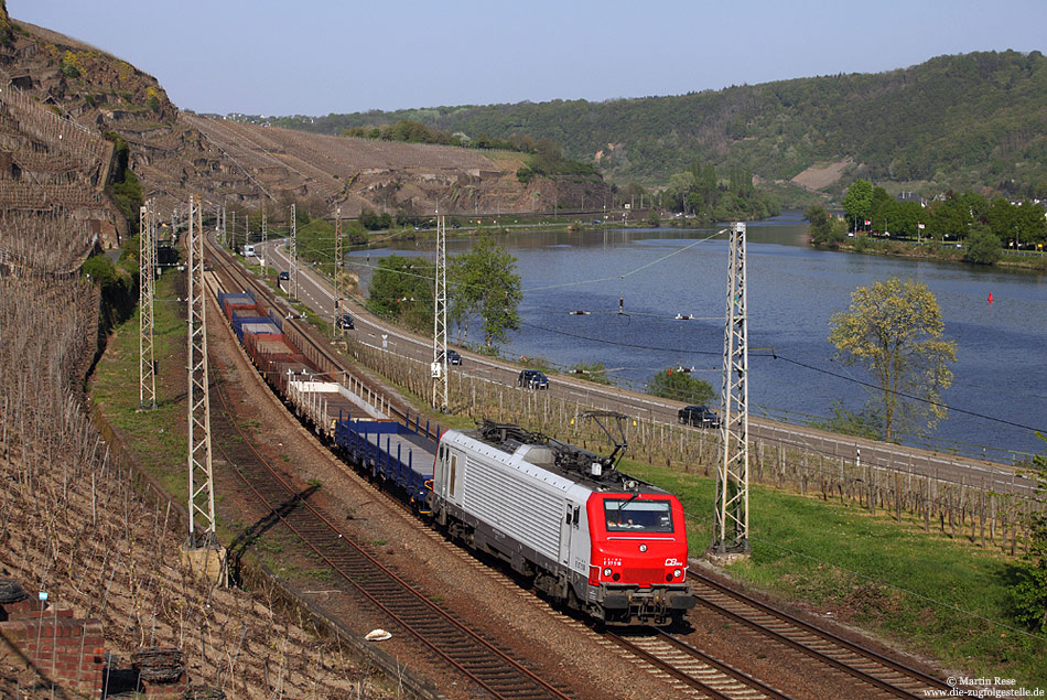 PRIMA E37 518 der CB-Rail, fotografiert in Winningen, am 19.4.2011.