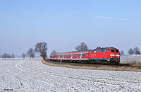 Am 6.2.2012 war ich im Vorharz, an der Strecke Hildesheim – Goslar, unterwegs. Bei Sonnenschein und eisigen Temperaturen „lauerte“ ich hier der Baureihe 218 auf. Nahe Hohenrode habe ich die 218 450 mit dem RE14062 (Hannover – Bad Harzburg) auf den Chip gebannt. 6.2.2012