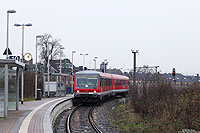 Nach wie vor dominiert der 628 das Bild im „Kongo“ (Strecke Horrem – Grevenbroich – Neuss). Am verregneten 20.12.2012 steht der 628 501 als RB11488 nach Bedburg abfahrbereit in Gleis 10 in Horrem.
