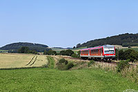 Aufgrund von Fahrzeugmangel bei den Baureihen 640 und 648 verkehren auf der Hönnetalbahn seit einigen Wochen wieder Triebwagen der Baureihe 628. Zwischen Garbeck und Küntrop fährt der 628 514 als RB29149 nach Neuenrade. 24.7.2012