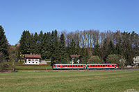 Auf der 17 Kilometer langen Weschnitztalbahn (KBS654) dominieren die Triebwagen der Baureihe 628 vom Bh Ludwigshafen. Unterwegs als RB28317 (Weinheim – Fürth/Odenwald) habe ich den 628 319 zwischen Zotzenbach und Rimbach fotografiert. 15.4.2013