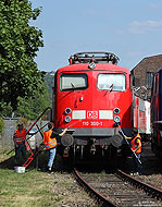 Mit dabei waren auch die beiden Lokomotiven des Vereins „Baureihe E10 e.V.“, die 115 152 und 110 300, die am Vorabend des Festes noch einmal gründlich gereinigt wurden. 13.6.2014