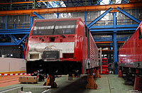 Zwischenzeitlich wurde auch die Reparatur der 189 065 in Angriff genommen. Die Lok wurde am 19.12.2012 bei einem Unfall an einem Bahnübergang in Düsseldorf Eller stark beschädigt. 