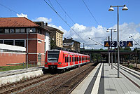 Osterburken stellt den östlichsten Wendebahnhof der S-Bahn Rhein-Neckar dar. Nach einer Fahrzeit von dreieinhalb Stunden und einer Strecke von 183 Kilometern wird der 425 203 als S1 sein Ziel Homburg (Saar) Hbf erreichen. 12.5.2014