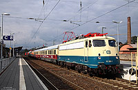 Auf der Fahrzeugschau in Bebra wurde die 110 300 des Vereins „Baureihe E10 e.V.“ erstmals im neuen Lack öffentlich gezeigt.