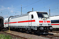 Im August weilte die 146 559 in Köln Bbf zu Besuch. Allerdings ist die Lok noch immer nicht abgenommen, so dass sich die Einsätze des „Fernverkehrs dritter Klasse“ noch weiter verzögern werden…