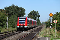 Am letzten Tag des Augusts zeigte der Sommer noch einmal was er kann! Bei Temperaturen um die 30 Grad durchfährt der RE11337 (Köln Messe/Deutz – Trier) den Haltepunkt Großbüllesheim.