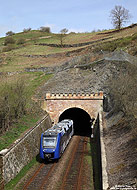Auf dem Weg von Frankfurt nach Saarbrücken verlässt der 620 412 als RE29518 den 235 Meter langen "Großen Norheimer Tunnel". "Großer Tunnel" ist hier relativ zu sehen, da der Zug kurz darauf im nur 76 Meter langen "Kleinen Norheimer Tunnel" abtaucht....