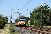 Auf der Strecke Rastatt – Durmersheim – Karlsruhe befindet sich die mit Formsignalen ausgestattete Blockstelle Bashaide. Zwischenzeitlich ist diese Zugfolgestelle durchgeschaltet, so dass die Signale stets Hp1 (Fahrt) zeigen. Auf dem Weg von Freudenstadt nach Karlsruhe Durlacher Tor passiert die S41 die Blockstelle. 16.7.2015