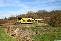 Auf der Strecke Riegel Ort - Gottenheim dominieren die RegioShuttle der SWEG. Am Mittag des 12.11.2015 fährt der VT650.79 und VT650.81 zwischen Riegel Ort und Bahlingen am Kaiserstuhl als SWE91377 nach Gottenheim.