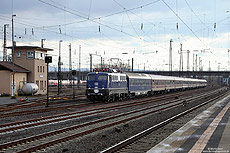 110 428 mit Sonderzug der Eisenbahnfreunde Witten in Hanau Hbf